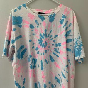 NWT Vici Sz L Tie Dye T-shirt